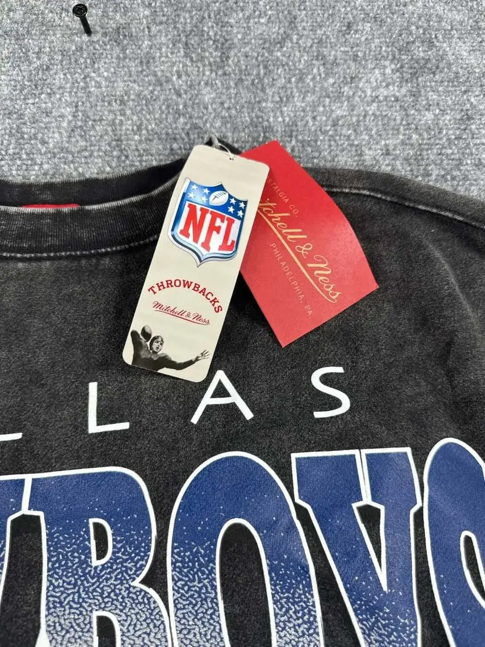 Mitchell & Ness Dallas Cowboys Delineate Mineral Wash Crewneck Sweatshirt Small